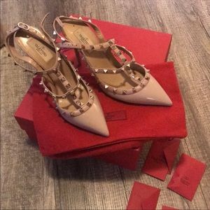 Valentino Rockstud ankle strap heel!